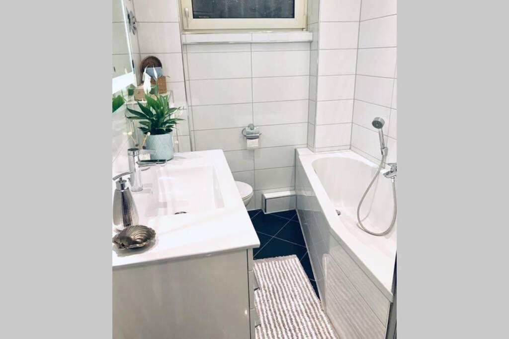 Home In The Heart Of Mannheim, Free Parking, Netflix, Fast Wifi エクステリア 写真